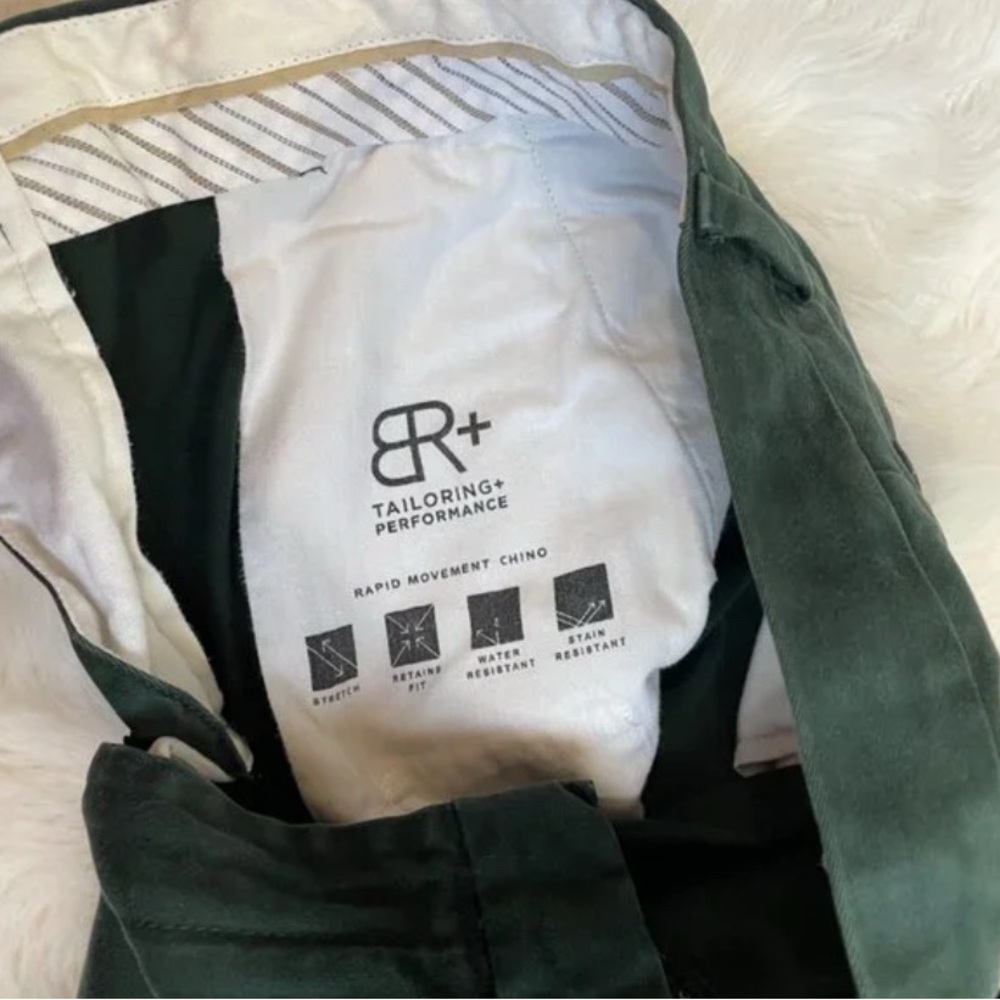 Banana Republic Green Chinos for Effortless Style